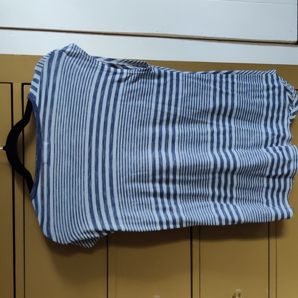 --**$$3/12$$**-- Striped Navy & White Button Tee w/ Tie - Picture 4 of 7